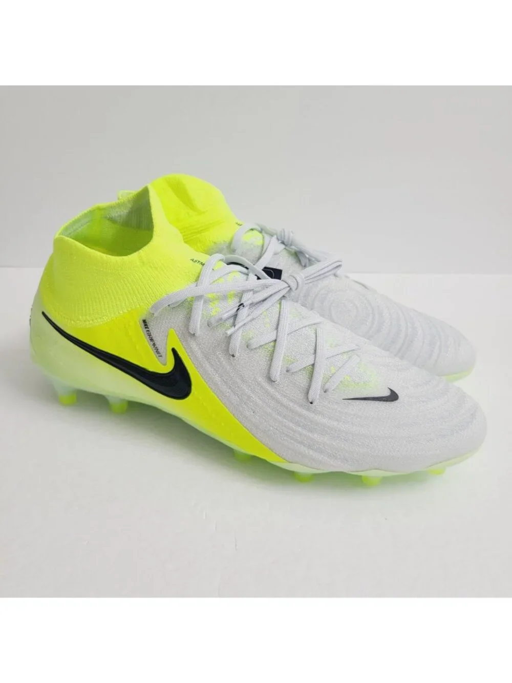 NEW Nike Phantom Luna 2 Elite AG-Pro Soccer Cleats HF4361-003 Size 11.5
